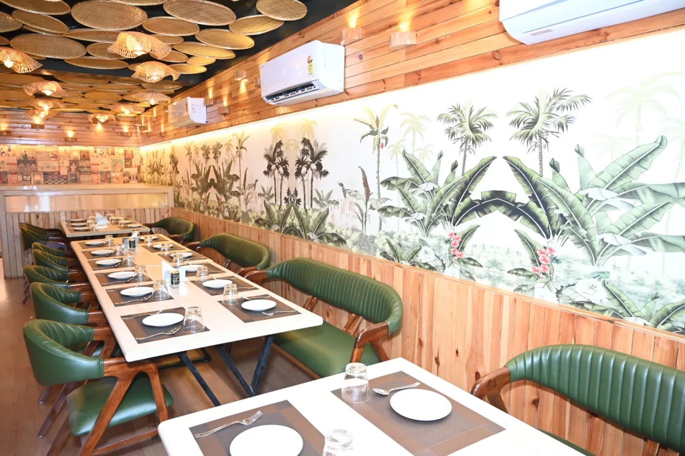 Phool Bagh Square — Multi-Cuisine Restaurant