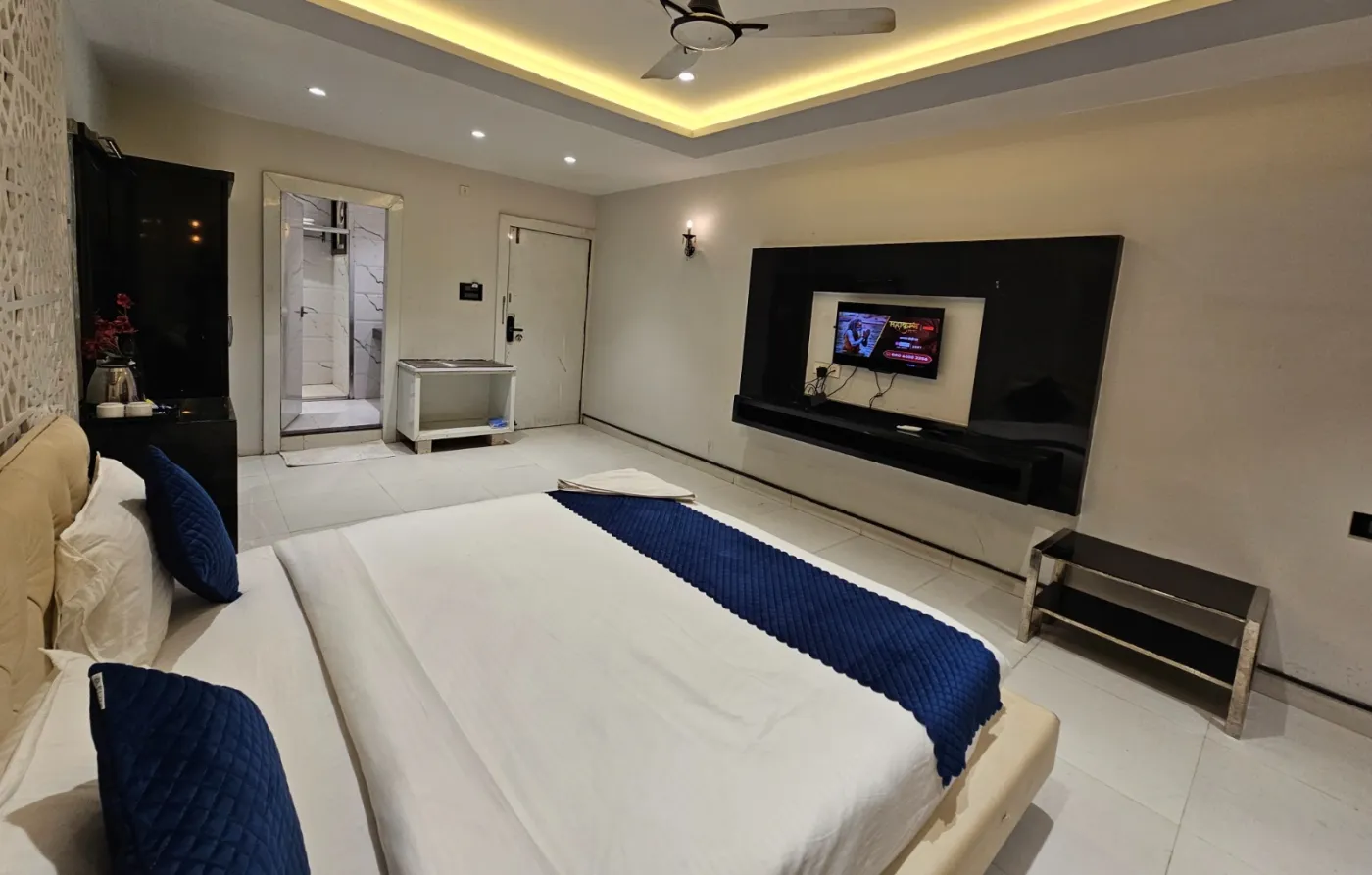 MK Vivanta — Premium Hotel Room